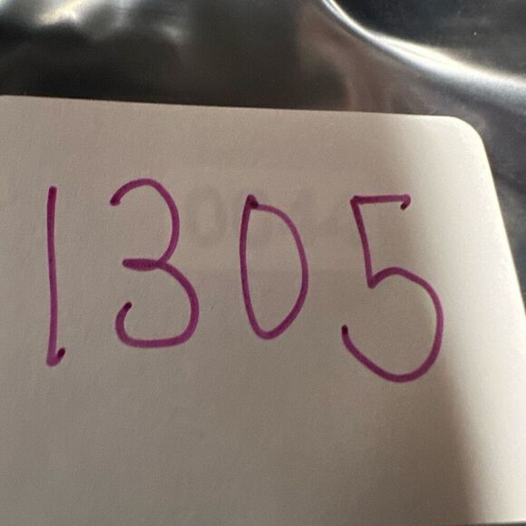 Levis Womens Size 32 Shaping Skinny Leg Corduroy Pants Burgundy Low Rise - Picture 10 of 10